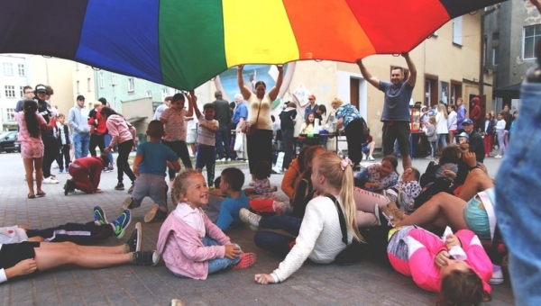 Twoje dziecko źle zachowuje się w przedszkolu? To nie jest kwestia „niegrzeczności”